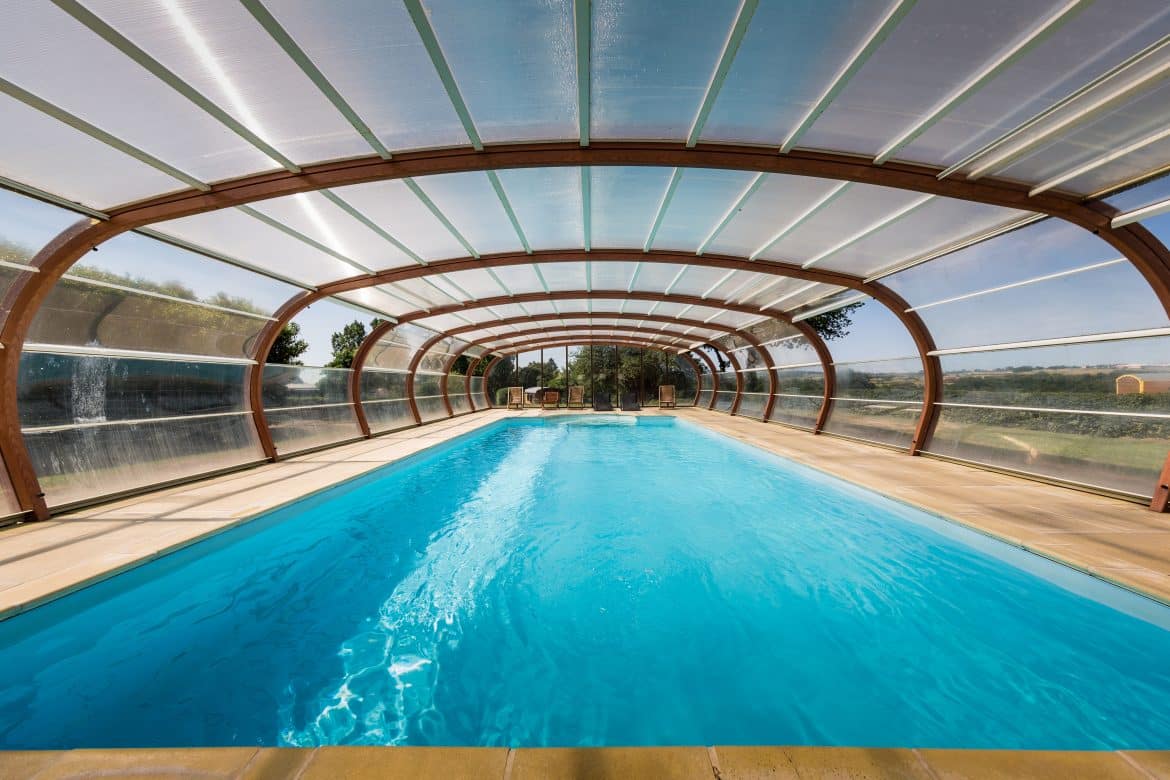 Piscine chauffée et couverte allier